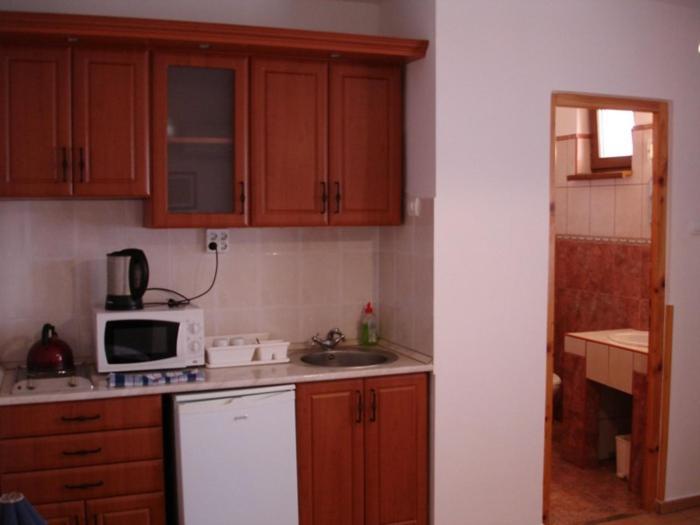 Mediterran Apartman Es Vendeghaz Hajduszoboszlo Exterior photo