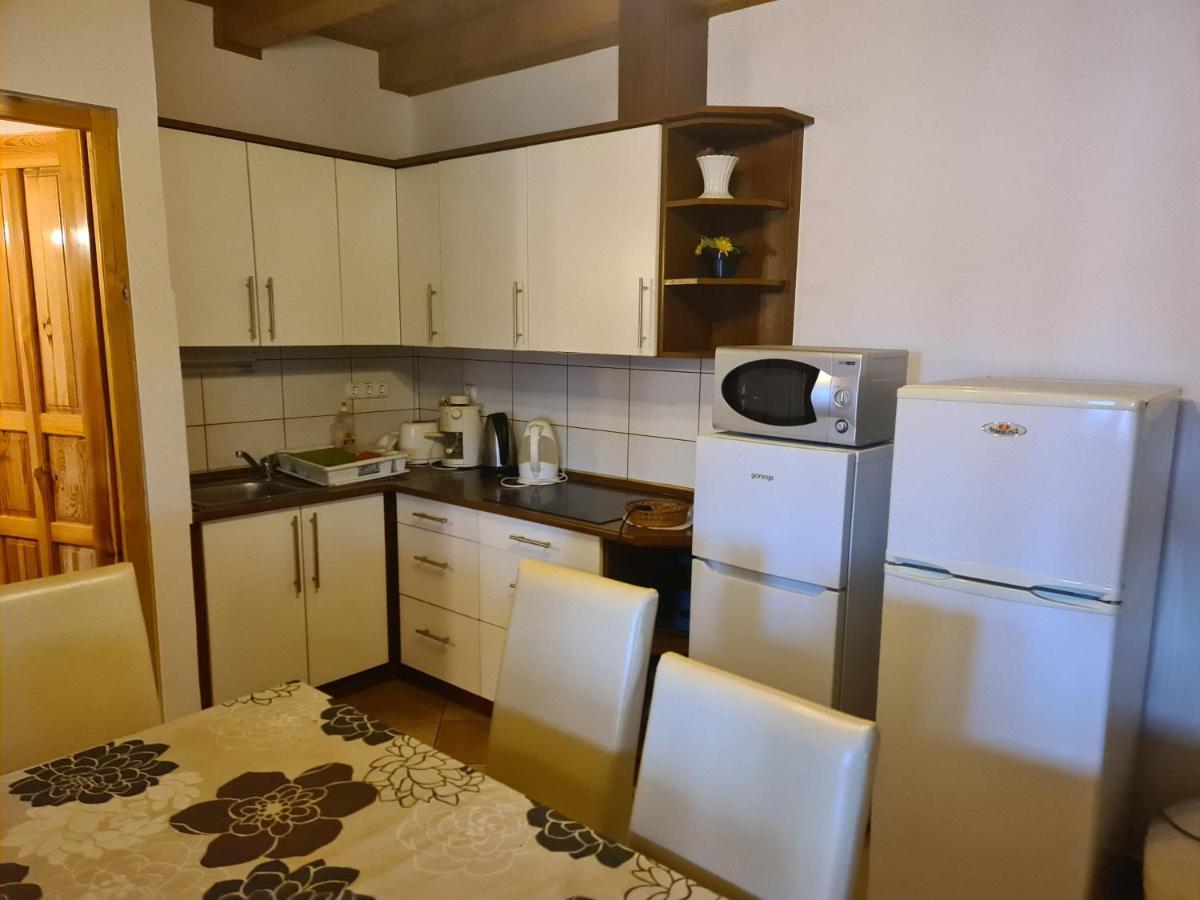 Mediterran Apartman Es Vendeghaz Hajduszoboszlo Exterior photo