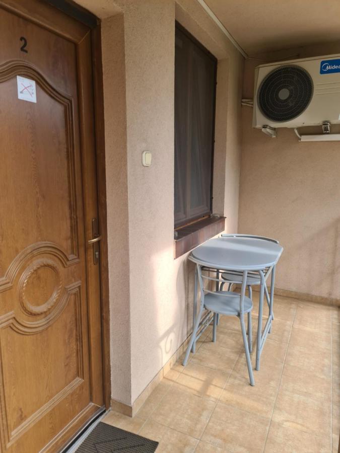 Mediterran Apartman Es Vendeghaz Hajduszoboszlo Exterior photo