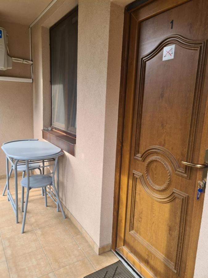 Mediterran Apartman Es Vendeghaz Hajduszoboszlo Exterior photo