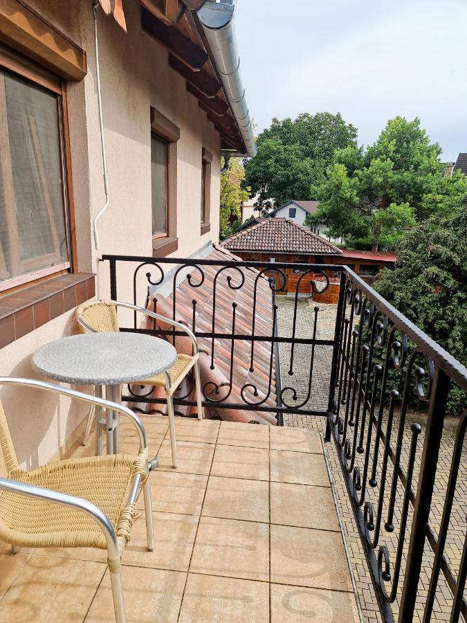 Mediterran Apartman Es Vendeghaz Hajduszoboszlo Exterior photo